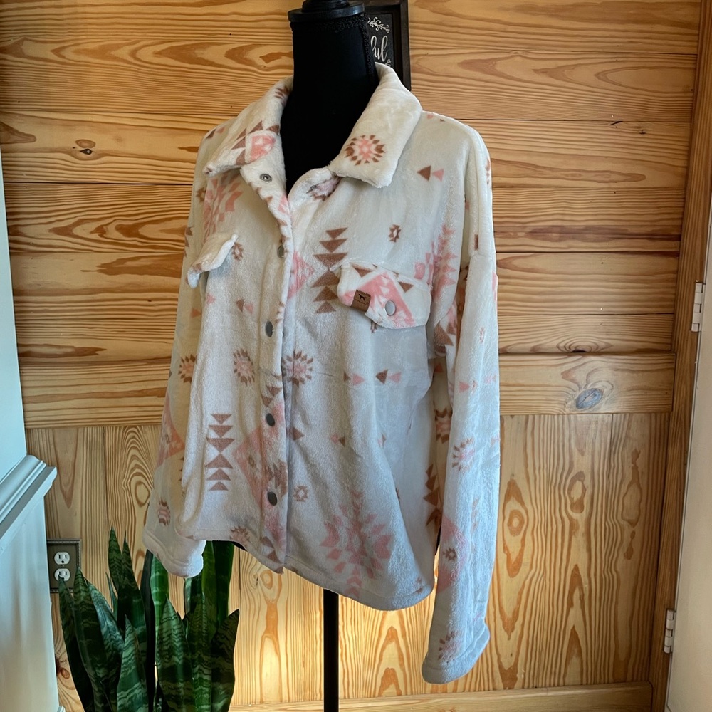 NWOT Simply southern furry Aztec jacket/Shacket size XL